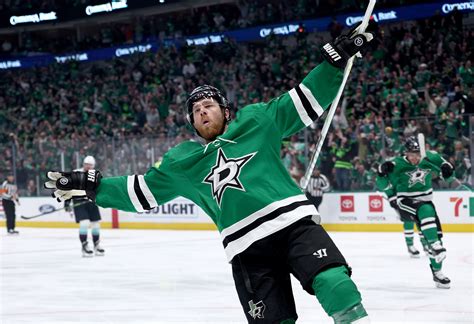 Stars’ Joe Pavelski scores 4 in return after 5 missed games